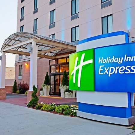 Holiday Inn Express Brooklyn, An Ihg Hotel Nueva York Exterior foto